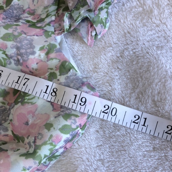 NWT Senlis Floral Fruit Elaine Ruffle V-Neck, M - Picture 14 of 16